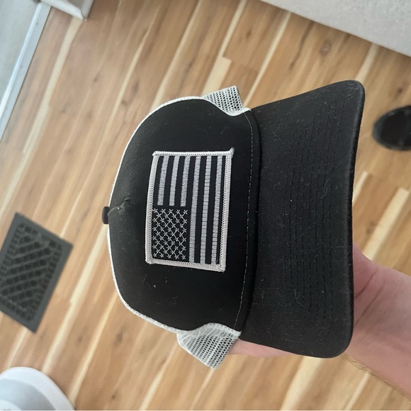 Other - American flag snap back hat